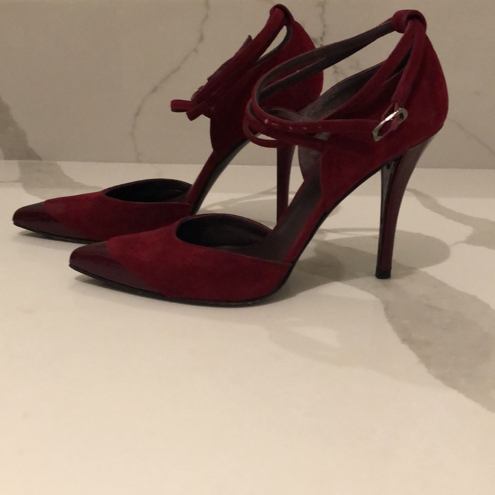 Stuart Weitzman Deep Red Suede/Patent Leather Hee… - image 1